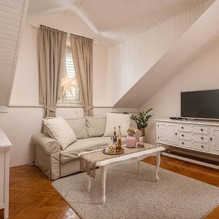 Apartment Perla