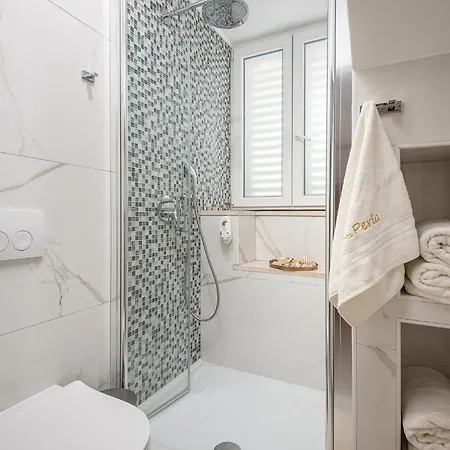 Perla Apartment *