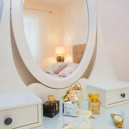 Perla Apartment *