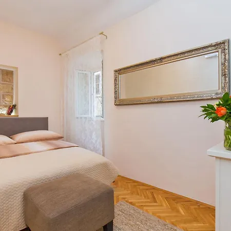 Apartment Perla